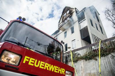 Tuebingen: Brand und Schussabgabe bei Zwangsraeumung - 1 Toter